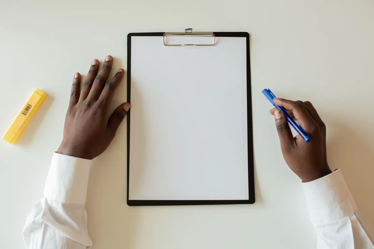 CV : Les Rubriques Indispensables et une Mise en Page Efficace